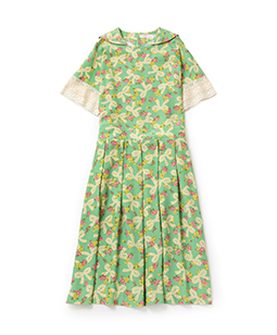 Granny’s ribbon marine collar dress