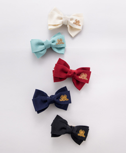 Grosgrain logo ribbon hair corsage